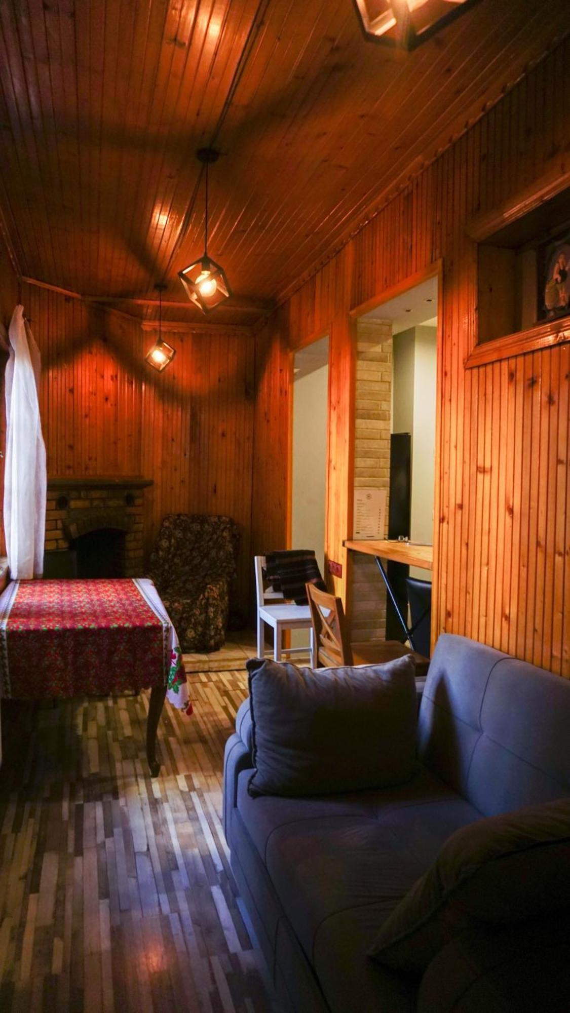 J Square Hostel تبليسي المظهر الخارجي الصورة